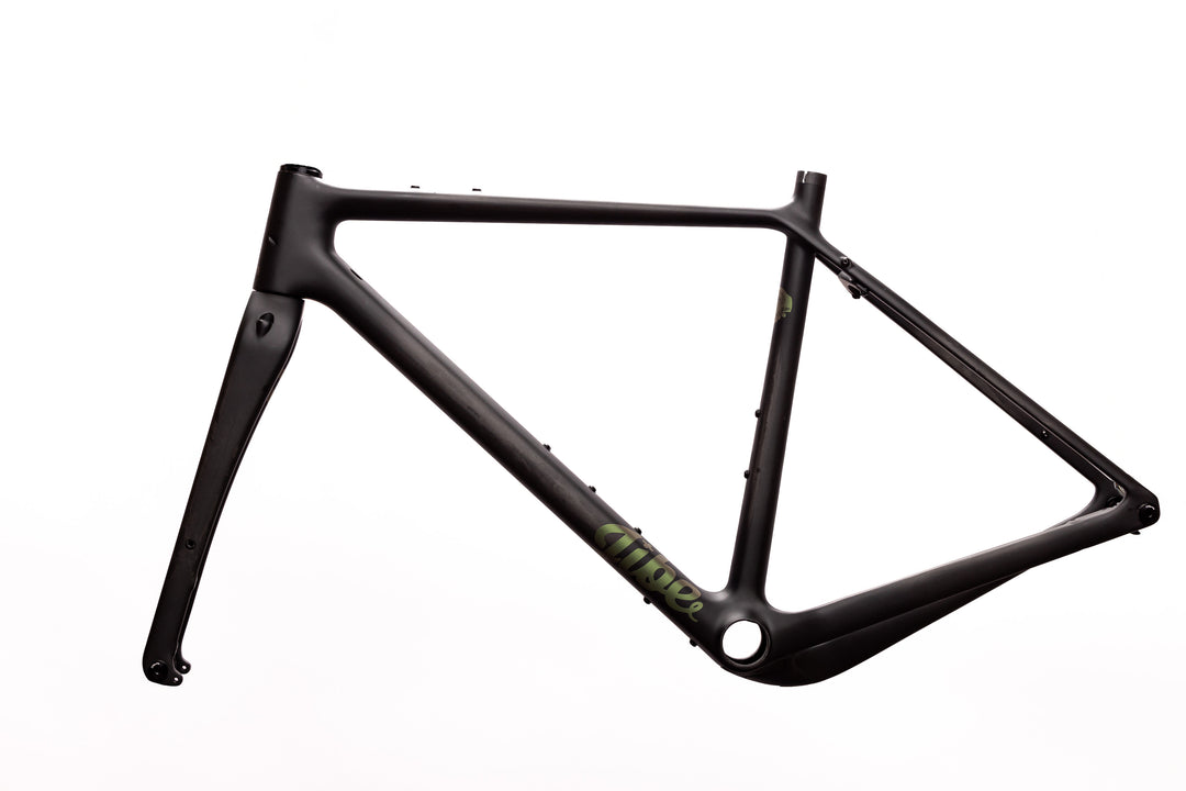 Jibe Doromichi gravel frame in the color Midnight.