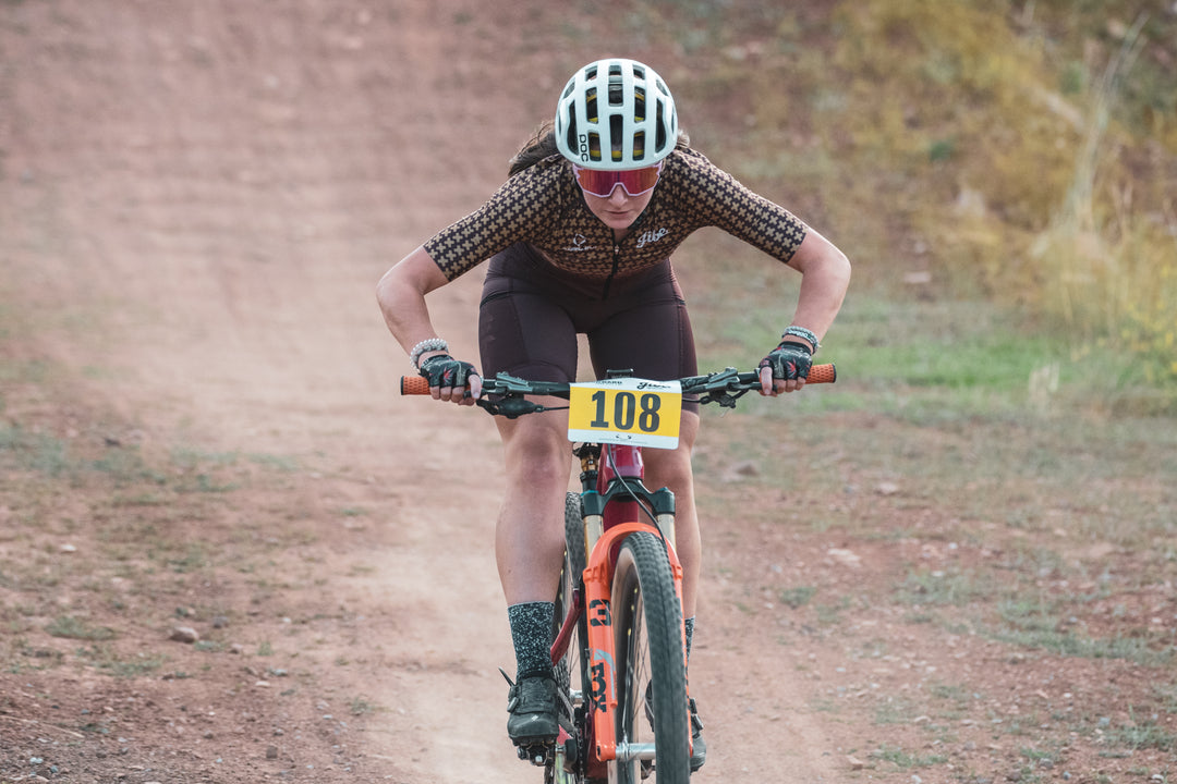 Aspen Fonger flying on her Jibe Full super light, 100mm travel XC race bike. better that an specialized epic, trek, pivot mach4, Santa Cruz blur