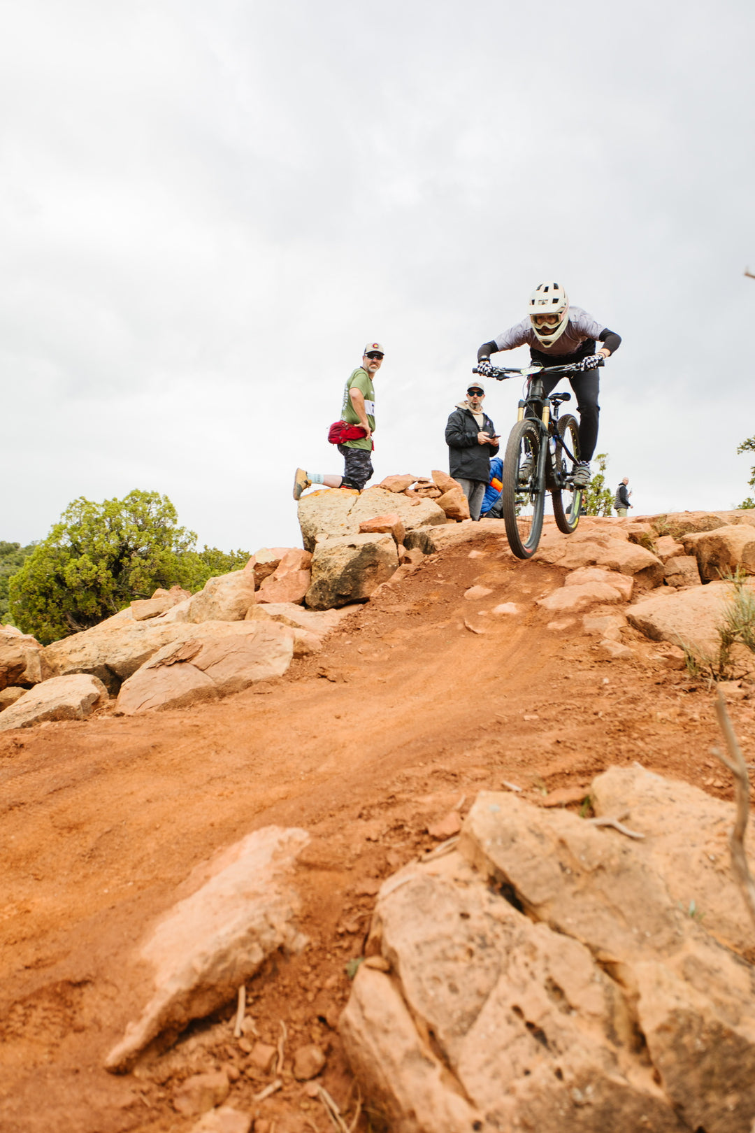 Jibe factory rider Aspen Fonger racing her Jibe Jester in the Mini Enduro series.